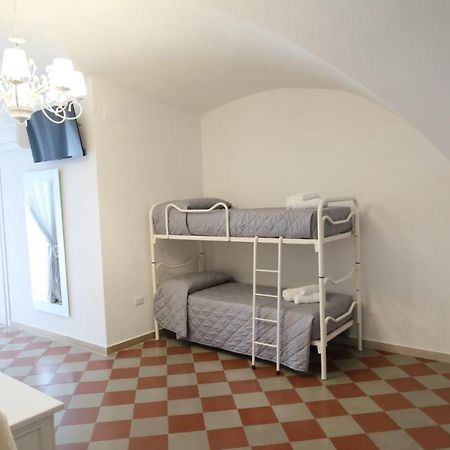 La Maison Piazza Del Popolo Манфредония Экстерьер фото