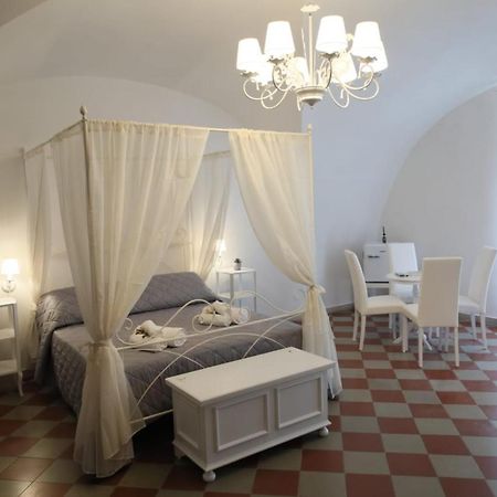 La Maison Piazza Del Popolo Манфредония Экстерьер фото