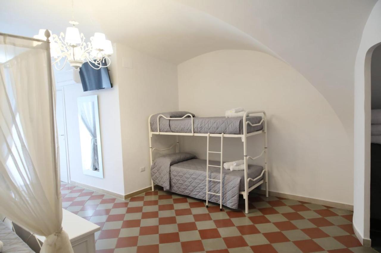 La Maison Piazza Del Popolo Манфредония Экстерьер фото