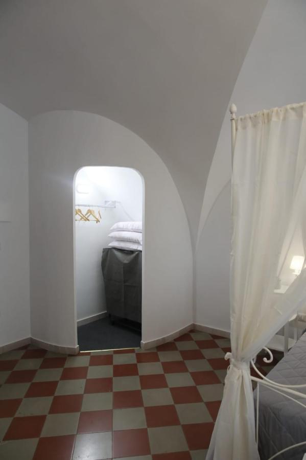 La Maison Piazza Del Popolo Манфредония Экстерьер фото